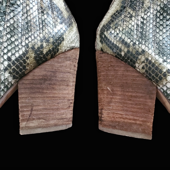 Guess Snakeskin look point toe booties. Size 8.5M US. - Picture 7 of 9